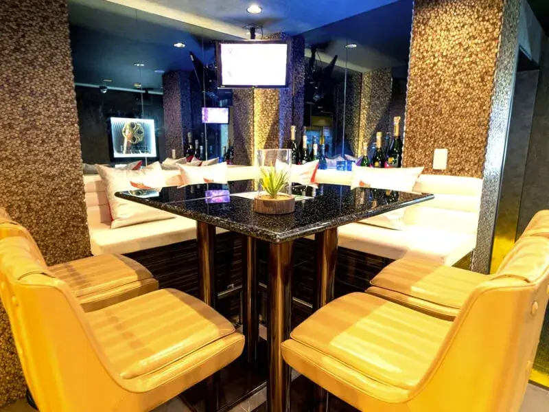 バーカウンター席orバーボックス席限定！】日～木限定！2.5H飲み放題